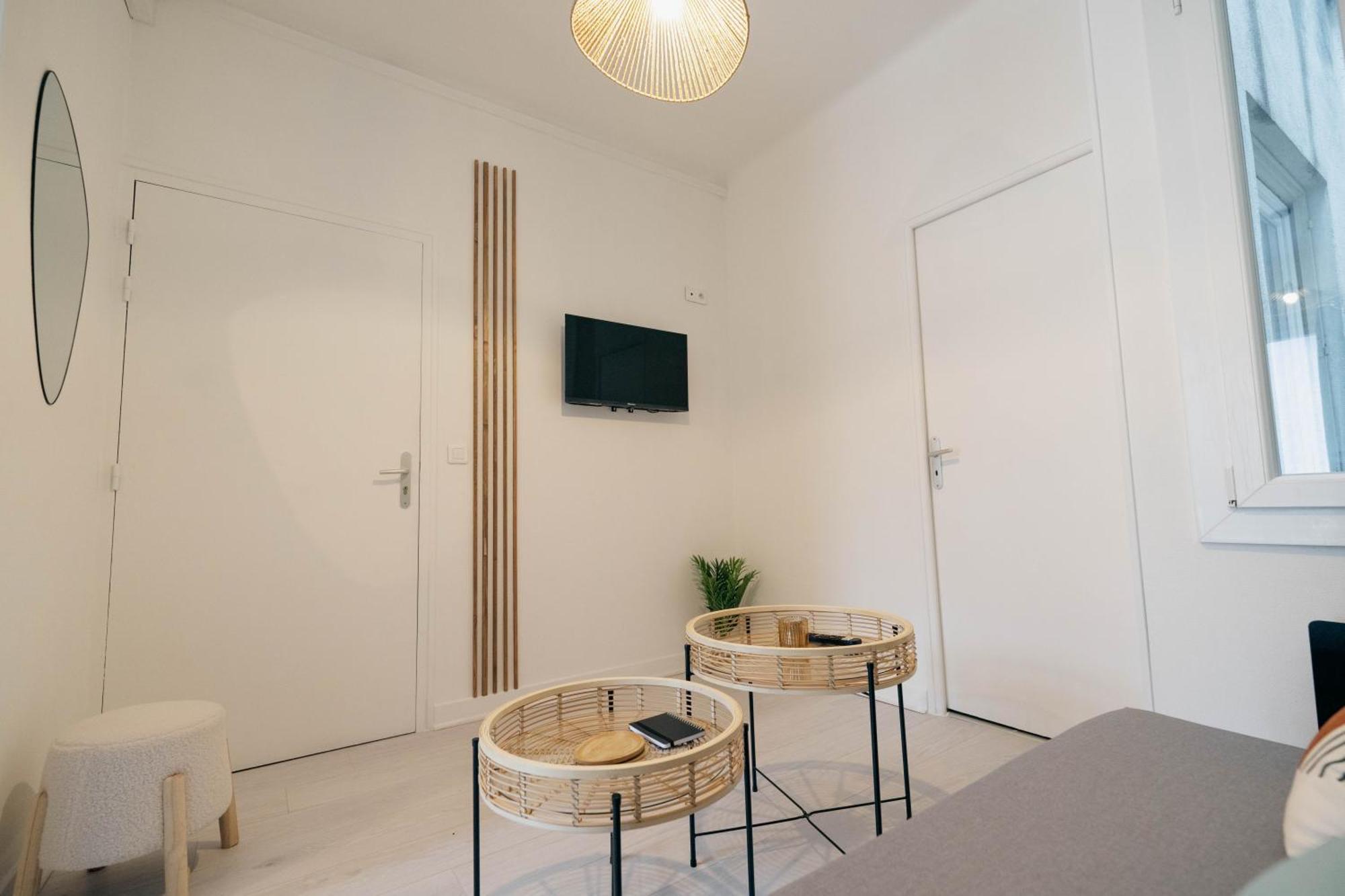 Verdant Oasis - Proche Du Centre - Wifi Gratuit - Parking A Proximite Lourdes Esterno foto